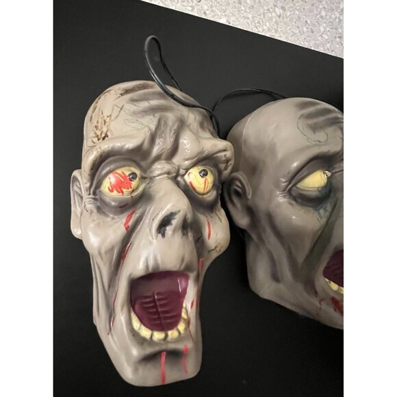 2010 Magic Power Halloween Zombie Lawn Stakes Sound Activated Lights Noise READ - Picture 10 of 14